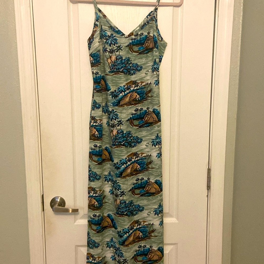 Hawaiian print maxi dress